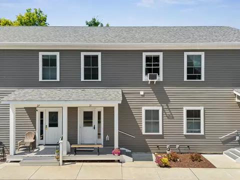 31 Gardner Ln, Waterbury, VT 05676