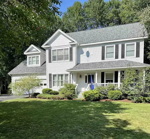 54 Muirfield Rd, Burlington, VT 05408