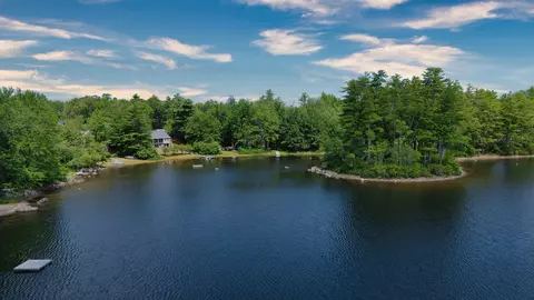 View/Area - 34 Elm St, Ossipee, NH 03864 photo 2 of 9