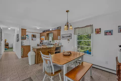 Dining - 159 James St, Bethlehem, NH 03574 photo 1 of 3