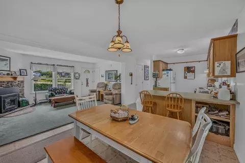Dining - 159 James St, Bethlehem, NH 03574 photo 2 of 3