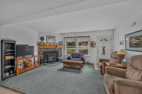 Living - 159 James St, Bethlehem, NH 03574 photo 2 of 2