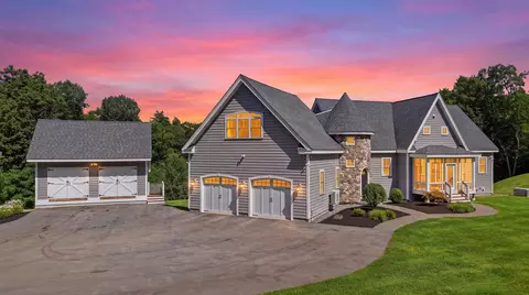 4 S Grater Rd, Merrimack, NH 03054