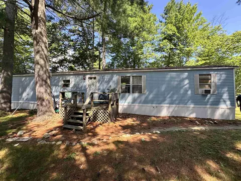 20 Castle Dr, Conway, NH 03818