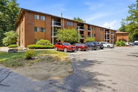 19 Blackstone Dr #1914, Nashua, NH 03063