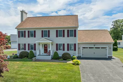 41 Viola Cir, Seabrook, NH 03874