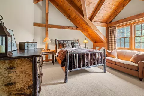 Bedroom - 6 Sunset Ridge Rd, Winhall, VT 05340 photo 6 of 10