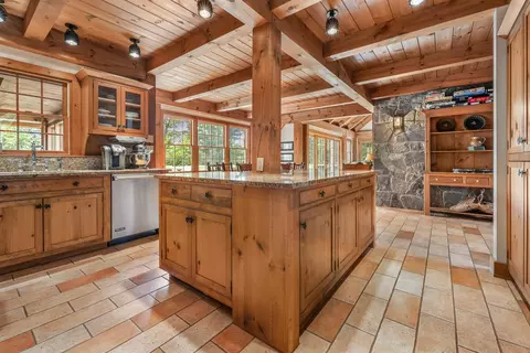 Kitchen - 6 Sunset Ridge Rd, Winhall, VT 05340 photo 1 of 5