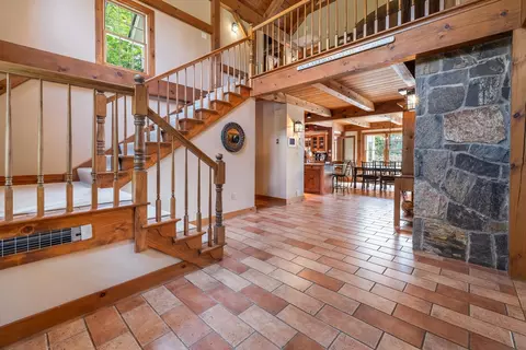 Entry Way - 6 Sunset Ridge Rd, Winhall, VT 05340 photo 2 of 9