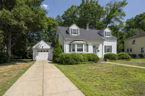 831 Maple St, Manchester, NH 03104