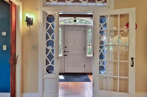 Entry Way - 3 Eldredge Rd, Rockingham, VT 05143 photo 2 of 11