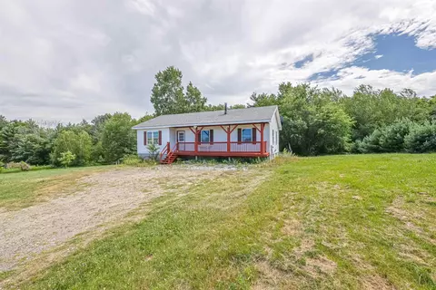 285 Currier Rd, Hill, NH 03243
