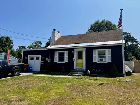5 Russell St, Rochester, NH 03867