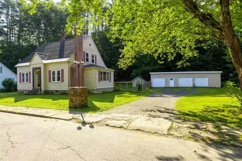 14 Bank Ave, Claremont, NH 03743