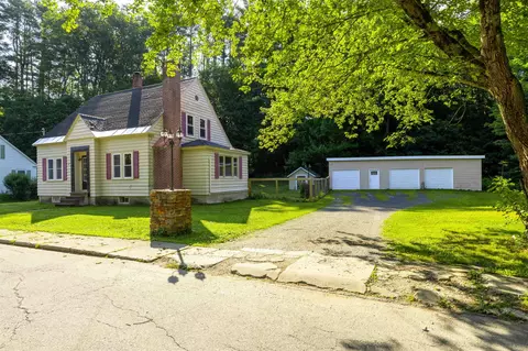 14 Bank Ave, Claremont, NH 03743