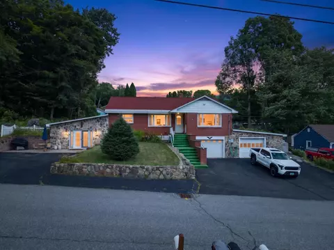 48 Mansion Hill Dr, Lincoln, NH 03251