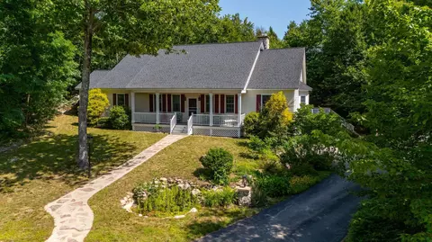 138 Samuel Hale Dr, Hales Location, NH 03860