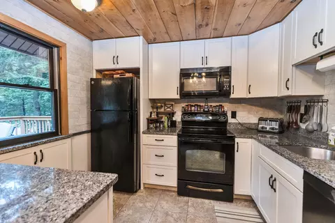 Kitchen - 431 Treelyn Rd, Stoddard, NH 03464 photo 1 of 2
