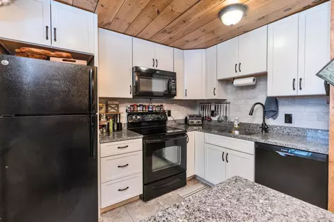 Kitchen - 431 Treelyn Rd, Stoddard, NH 03464 photo 2 of 2