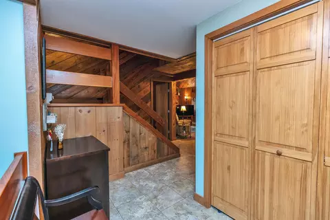 Entry Way - 431 Treelyn Rd, Stoddard, NH 03464 photo 1 of 4