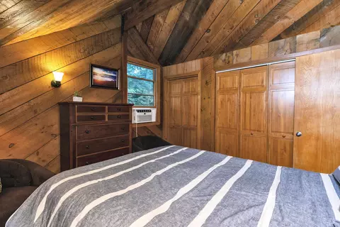 Bedroom - 431 Treelyn Rd, Stoddard, NH 03464 photo 4 of 6