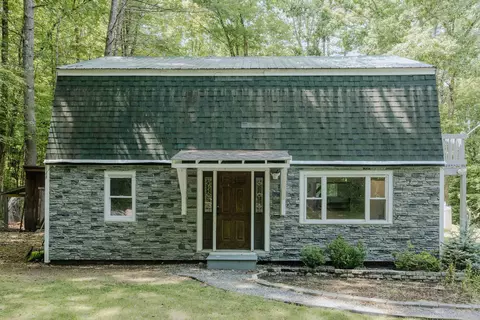 71 Oliver Hill Rd, Swanzey, NH 03446