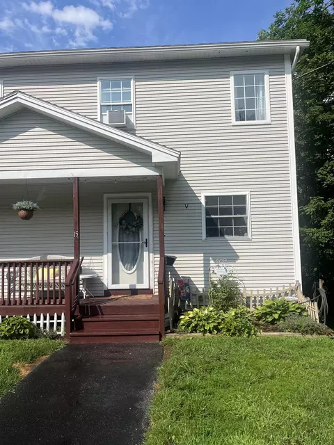15 Twin Ct, St. Albans Town, VT 05478