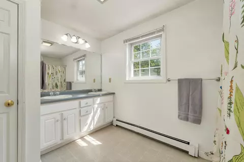 Bath - 197 Grapevine Rd, Dunbarton, NH 03046 photo 1 of 2