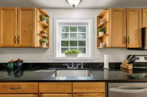 Kitchen - 197 Grapevine Rd, Dunbarton, NH 03046 photo 3 of 3