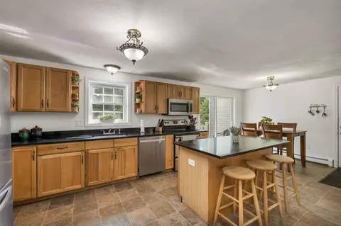 Kitchen - 197 Grapevine Rd, Dunbarton, NH 03046 photo 2 of 3