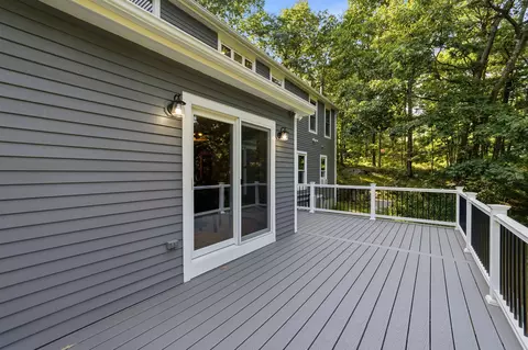Exterior - 20 Jackman Ridge Rd, Windham, NH 03087 photo 3 of 6