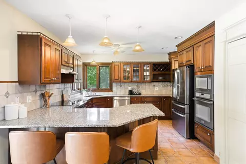 Kitchen - 20 Jackman Ridge Rd, Windham, NH 03087 photo 5 of 5