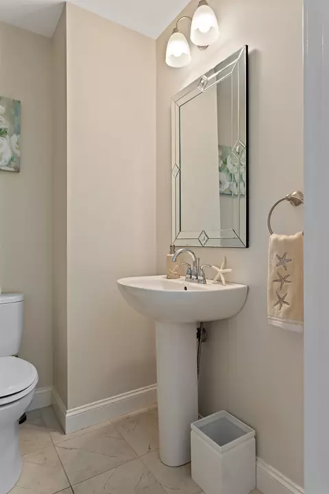 Bath - 10 Charron Cir, Exeter, NH 03833 photo 1 of 2