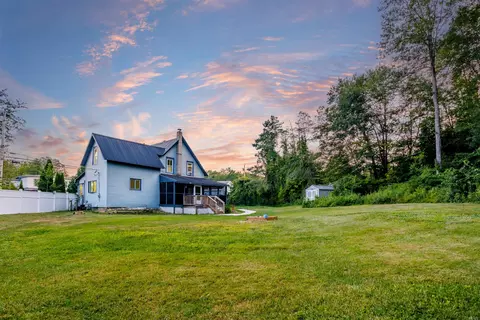 54 Elm St, Concord, NH 03303