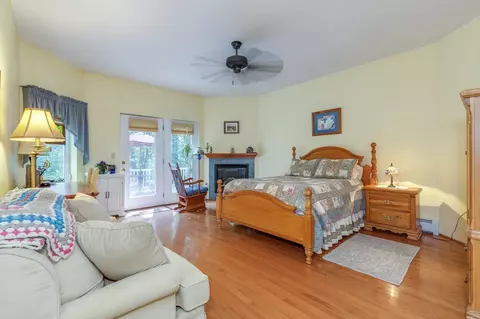 Bedroom - 14 Fieldstone Dr, Hooksett, NH 03106 photo 2 of 11