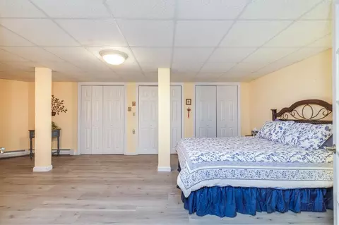 Bedroom - 14 Fieldstone Dr, Hooksett, NH 03106 photo 9 of 9