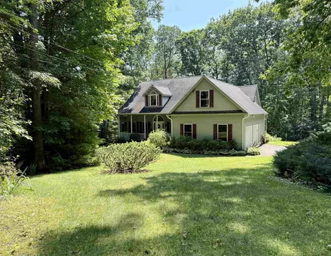 Exterior - 14 Fieldstone Dr, Hooksett, NH 03106 photo 5 of 11