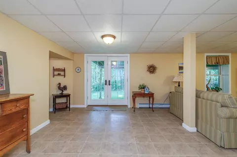 Entry Way - 14 Fieldstone Dr, Hooksett, NH 03106 photo 9 of 10