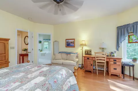 Bedroom - 14 Fieldstone Dr, Hooksett, NH 03106 photo 4 of 11