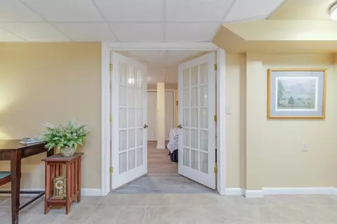 Entry Way - 14 Fieldstone Dr, Hooksett, NH 03106 photo 10 of 10