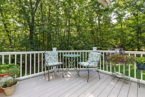 Exterior - 14 Fieldstone Dr, Hooksett, NH 03106 photo 7 of 11