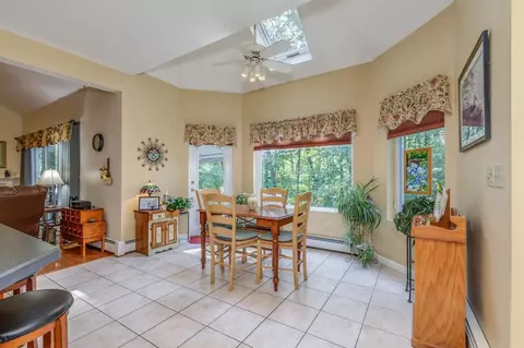Dining - 14 Fieldstone Dr, Hooksett, NH 03106 photo 3 of 4