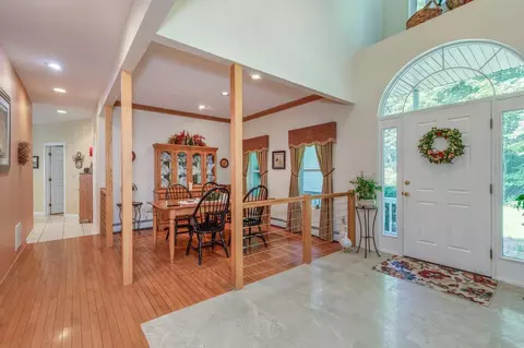 Entry Way - 14 Fieldstone Dr, Hooksett, NH 03106 photo 4 of 10