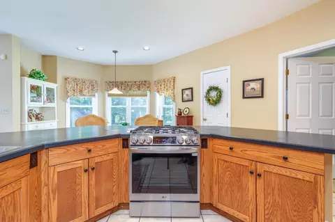 Kitchen - 14 Fieldstone Dr, Hooksett, NH 03106 photo 2 of 7