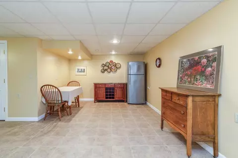 Dining - 14 Fieldstone Dr, Hooksett, NH 03106 photo 4 of 4