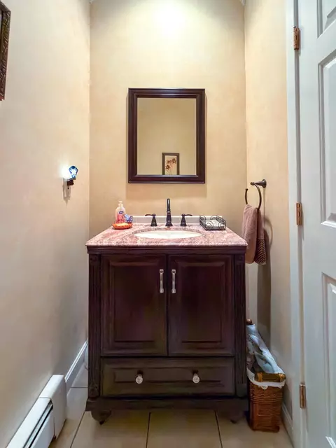 Bath - 14 Fieldstone Dr, Hooksett, NH 03106 photo 1 of 5