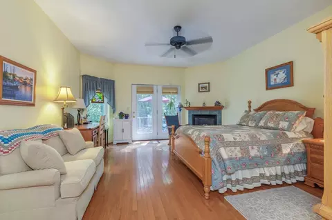 Bedroom - 14 Fieldstone Dr, Hooksett, NH 03106 photo 1 of 9