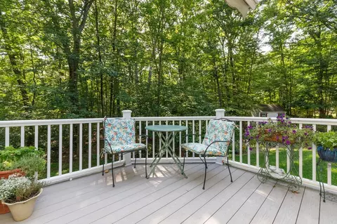 Exterior - 14 Fieldstone Dr, Hooksett, NH 03106 photo 7 of 11