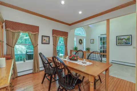 Dining - 14 Fieldstone Dr, Hooksett, NH 03106 photo 2 of 4