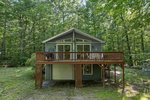 86 Heatherwood Dr, Moultonborough, NH 03254